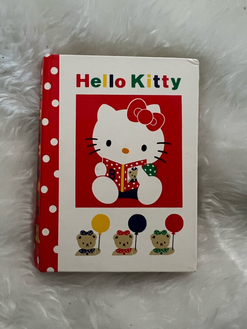 1993 Sanrio HELLO
KITTY Mini address book vintage
